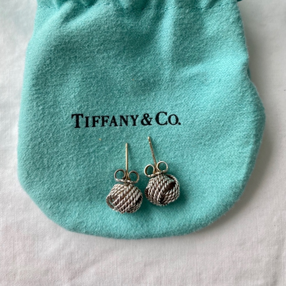 Tiffany & Co. Twist Knot Earrings 💙
